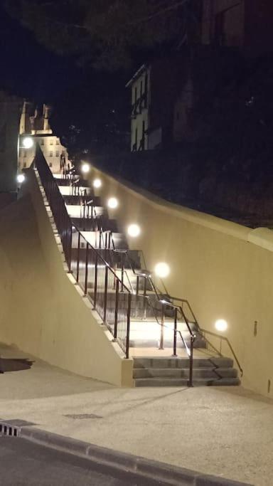 Appartement confort équipé au coeur de Béziers Extérieur photo