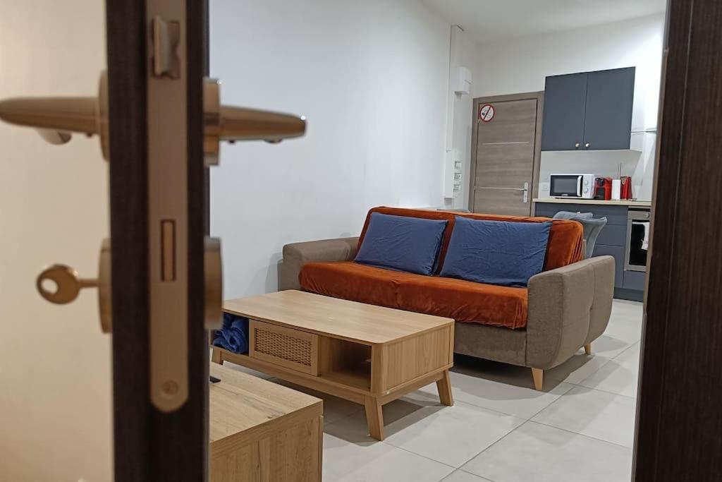 Appartement confort équipé au coeur de Béziers Extérieur photo